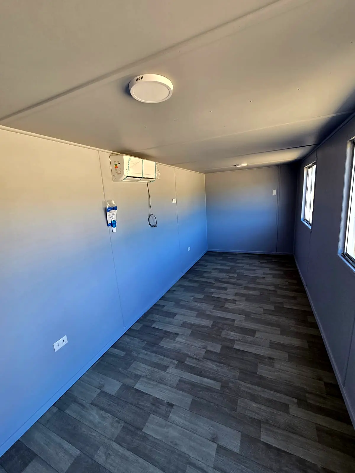 Interior modular terminado en tonos azules